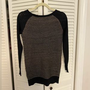 Long sleeve light weight loft sweater